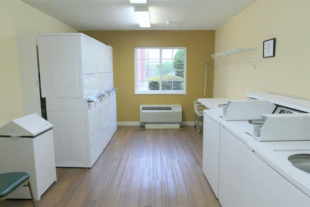 Candlewood Glen Allen-short Pump Hotel