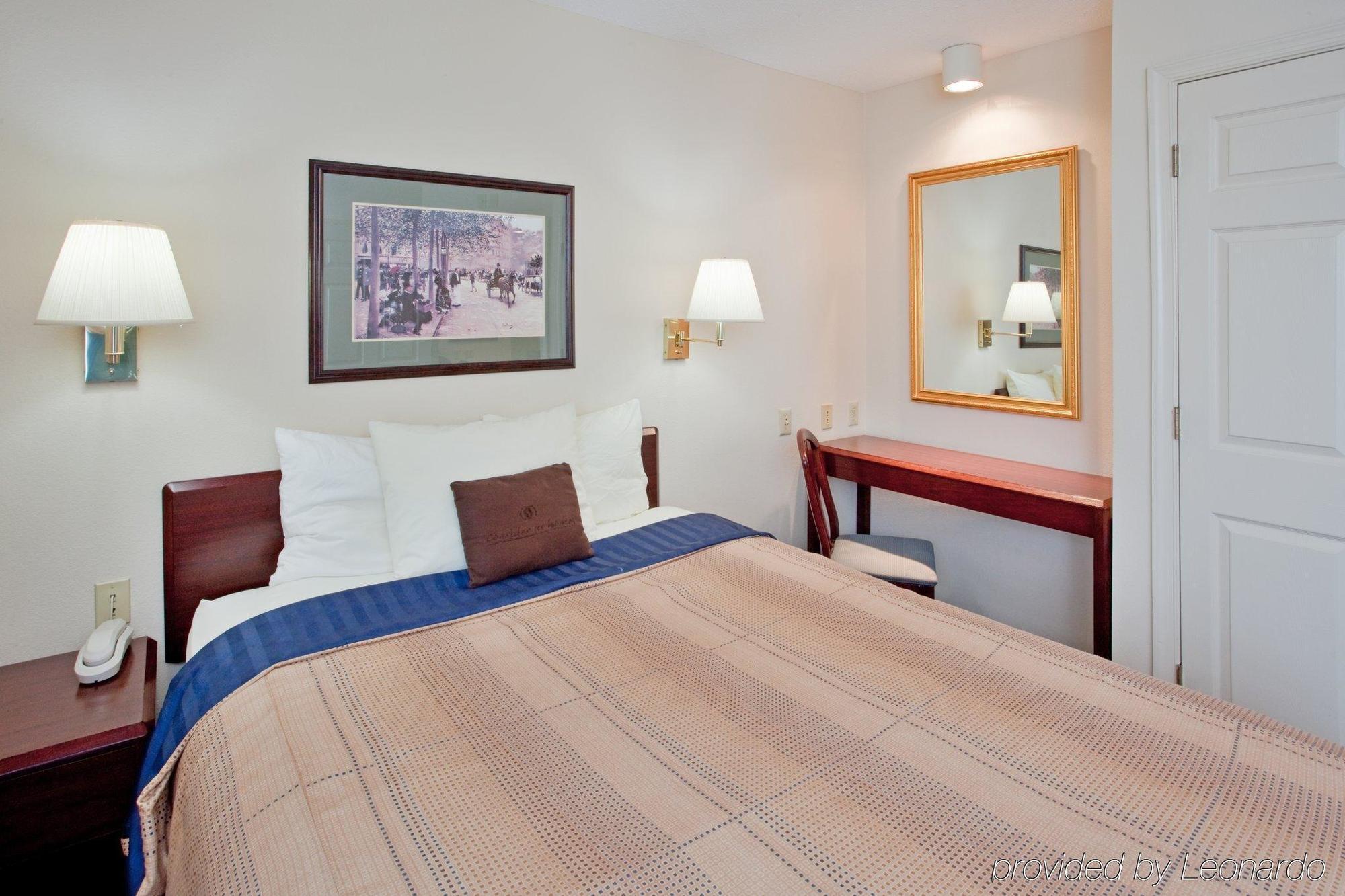 Candlewood Glen Allen-short Pump Hotel Glen Allen