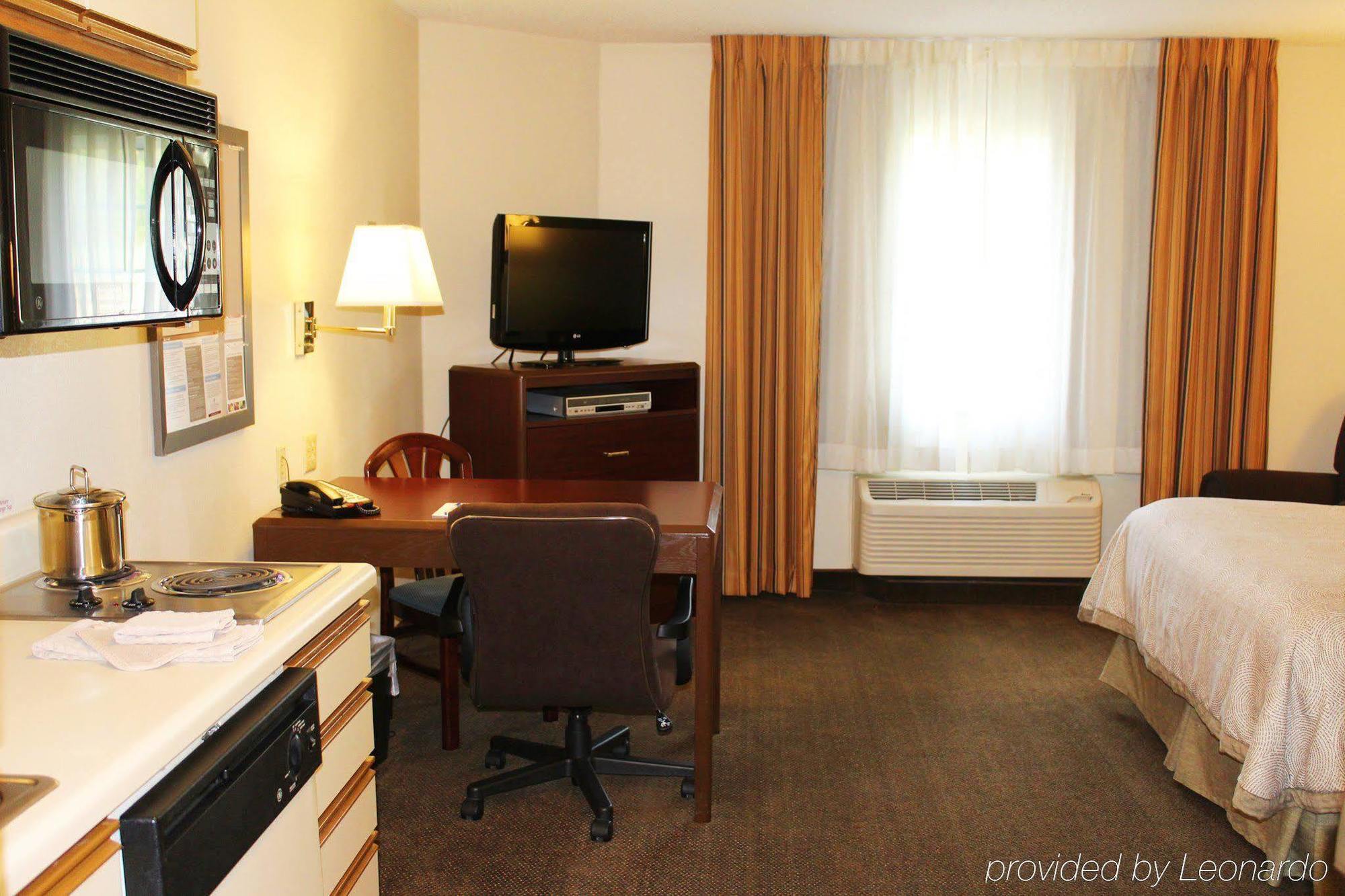 Candlewood Glen Allen-short Pump Hotel
