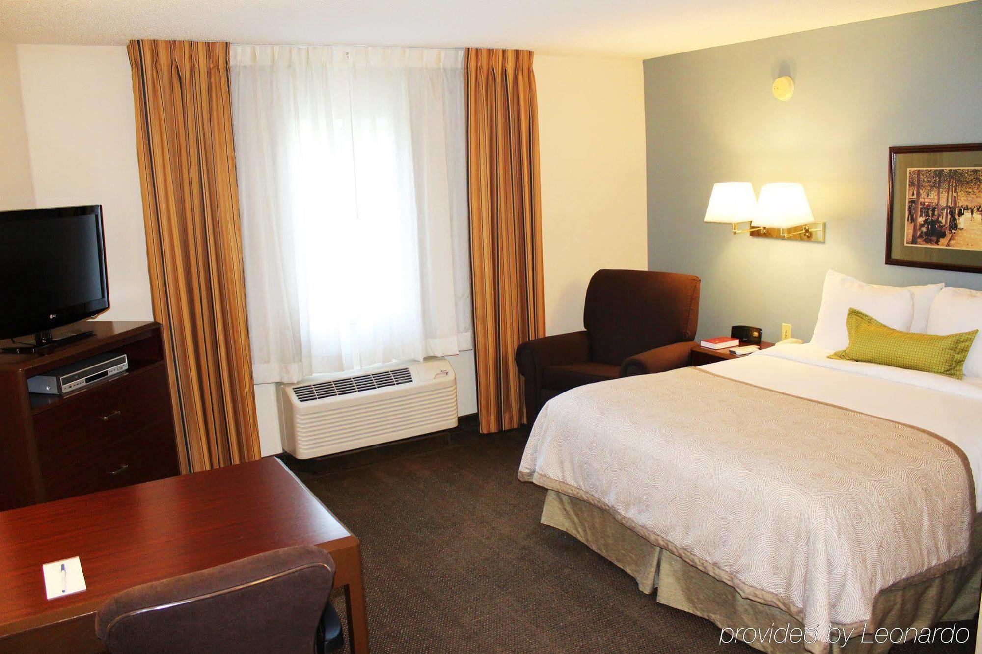 Hotel Candlewood Glen Allen-short Pump Glen Allen