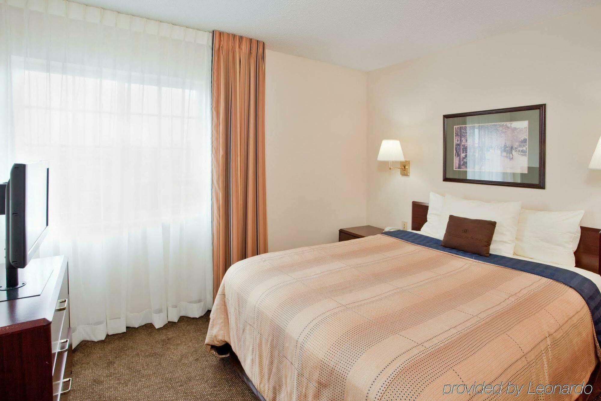 Hotel Candlewood Glen Allen-short Pump 2*