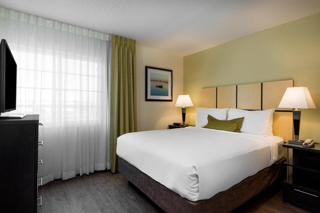 Candlewood Glen Allen-short Pump Hotel
